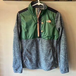 The North Face- Half Zip- Ladies small